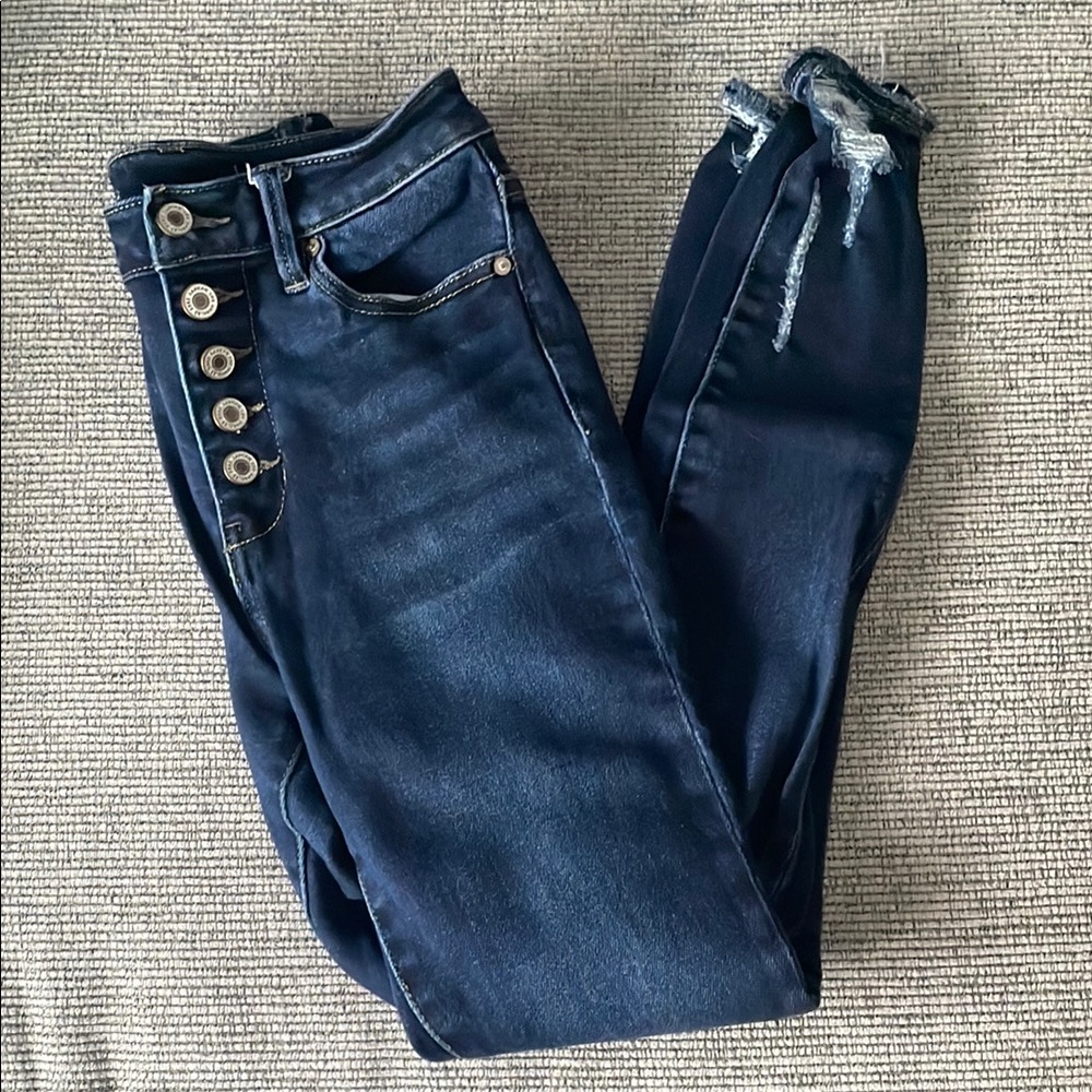 {KanCan} High Rise Blue Jeans with Distressing